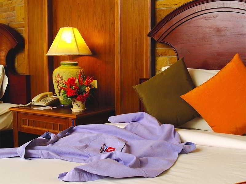 Lanta Casuarina Beach Resort - Sha Plus Ко-Ланта Екстер'єр фото